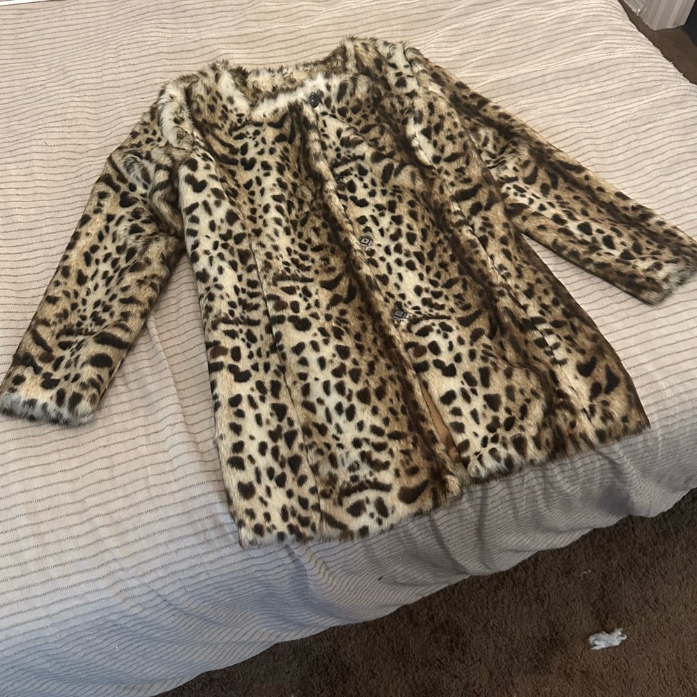 Faux fur leopard coat size medium